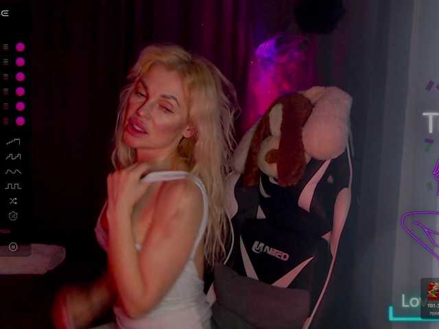 Margo77-1's BongaCams show and profile