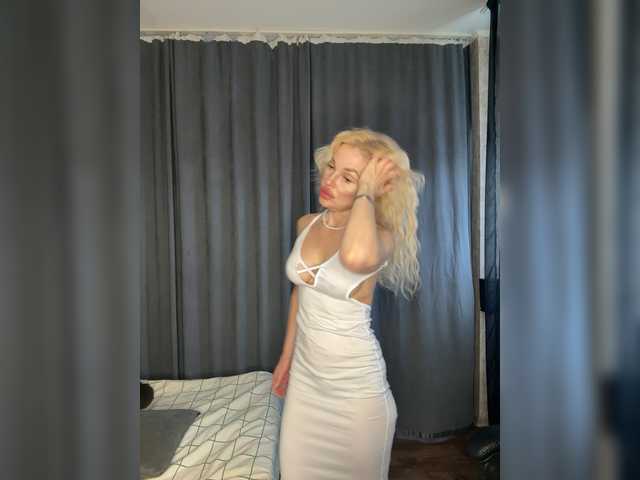 Margo77-1's BongaCams show and profile
