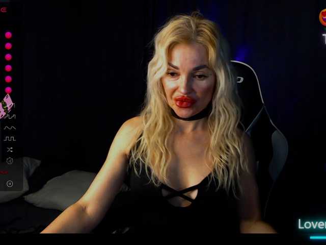 Margo77-1 live cam profile