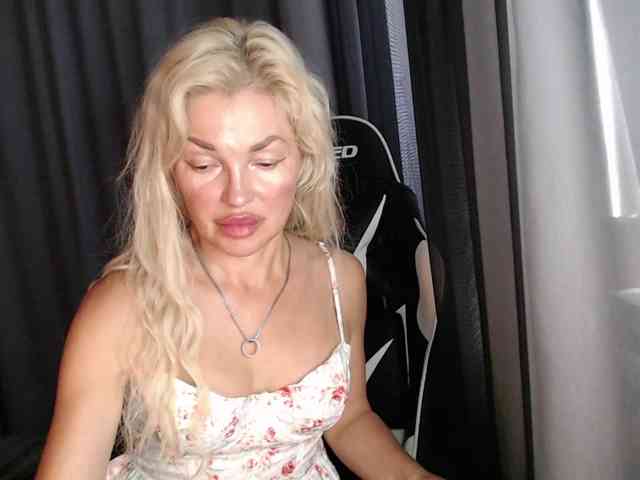 free live video chat Margo77-1