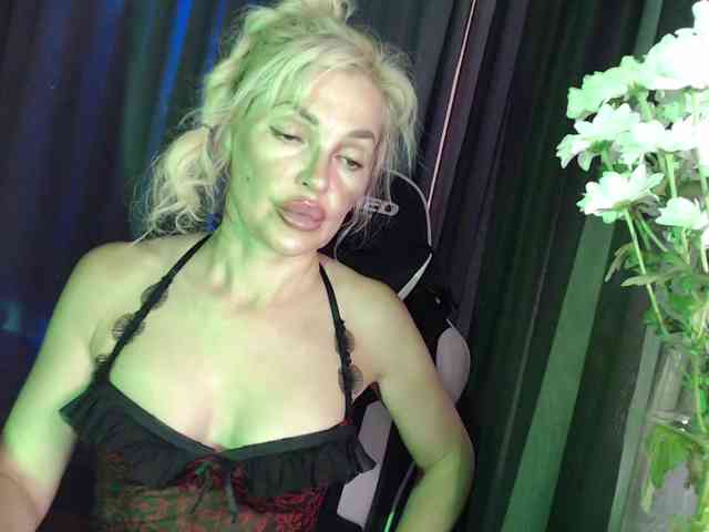 livecam porn Margo77-1