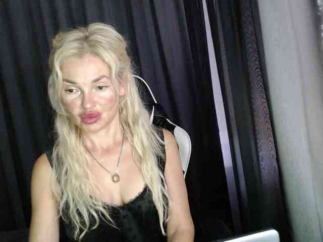 Margo77-1 Live Webcam on BongaCams