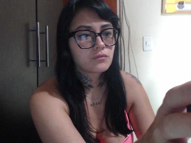 katy-bello webcam