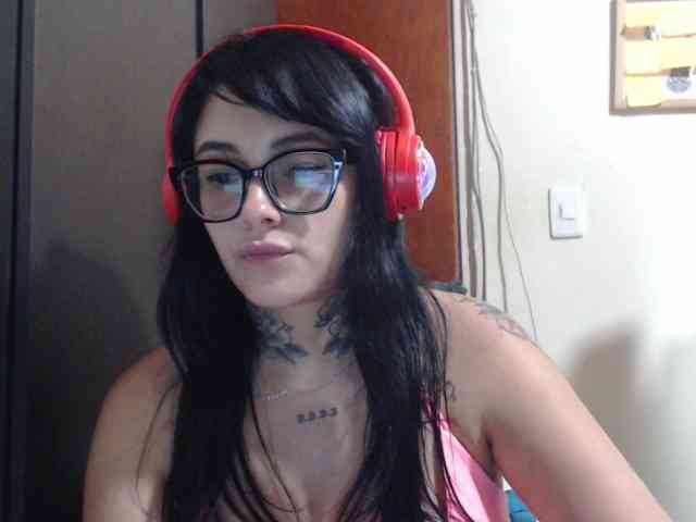 katy-bello webcam