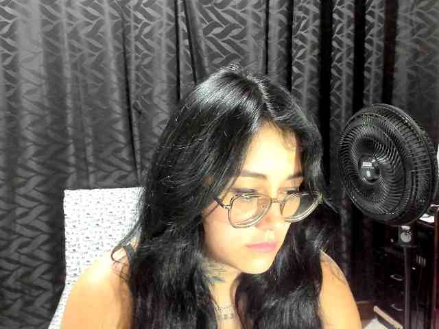 katy-bello webcam