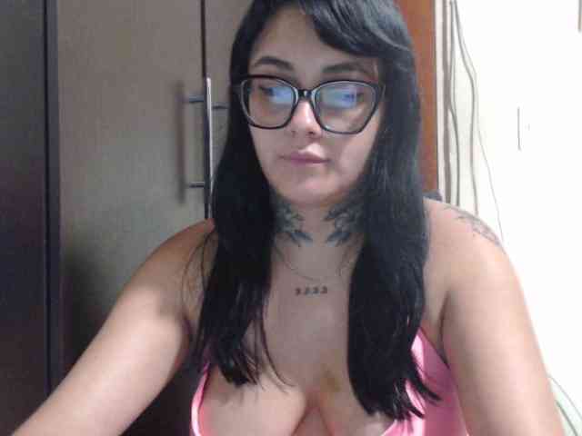 katy-bello webcam