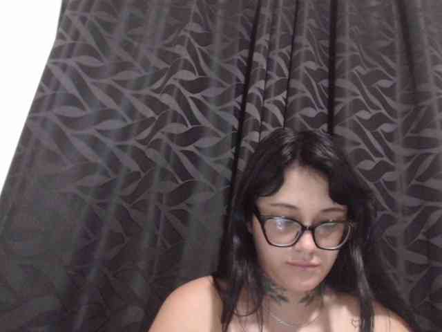 katy-bello webcam