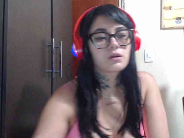 katy-bello webcam