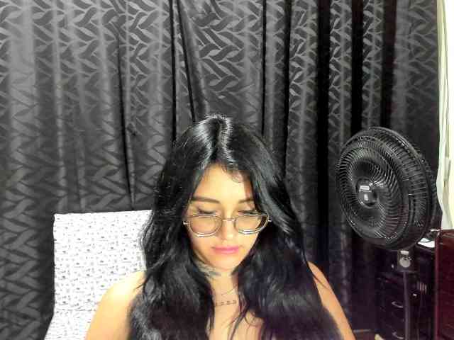 katy-bello webcam