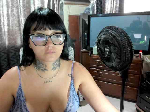 katy-bello webcam