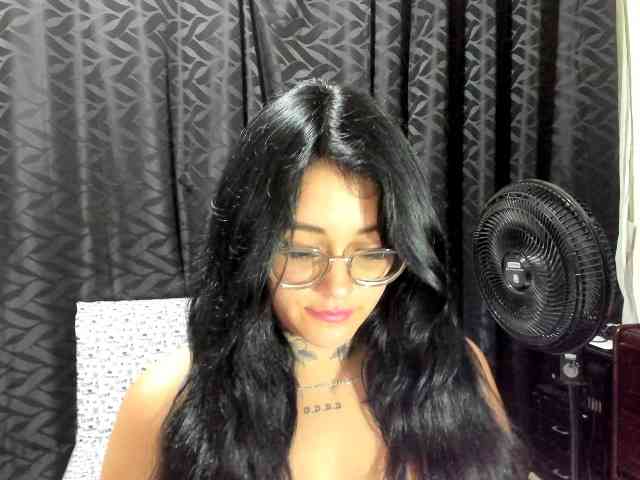 katy-bello webcam