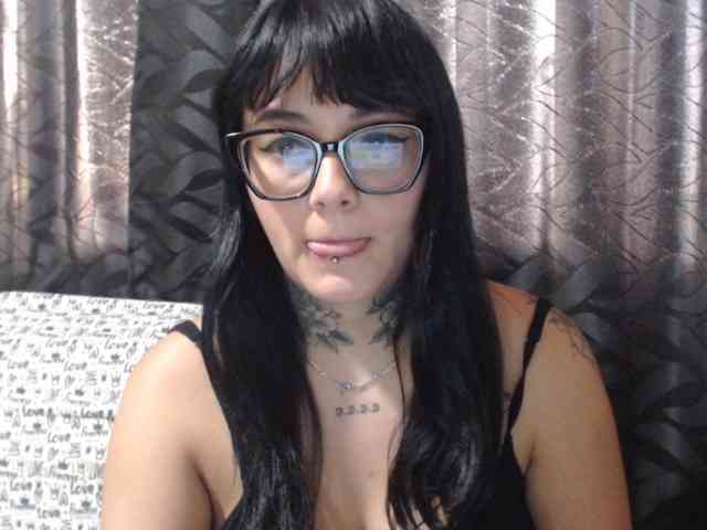 katy-bello webcam