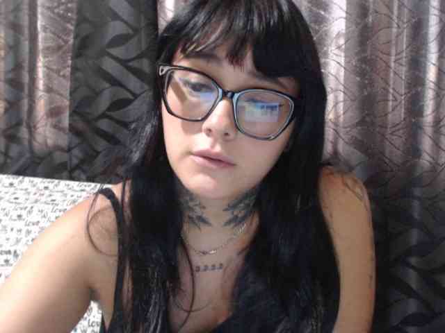 katy-bello webcam