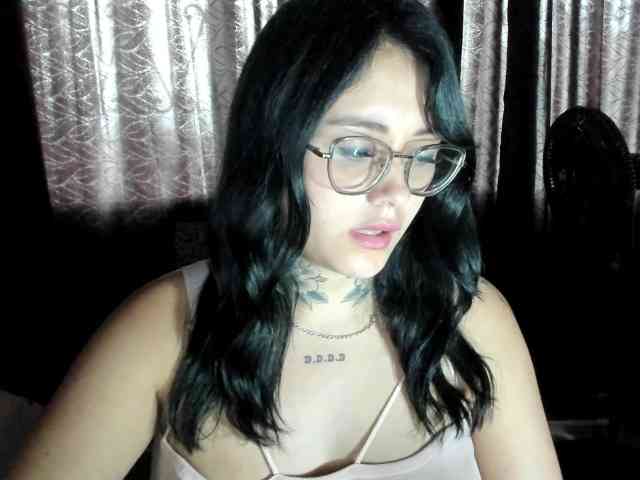 katy-bello webcam