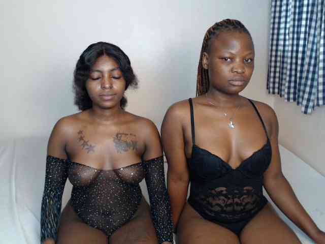 Crystalxebony webcam