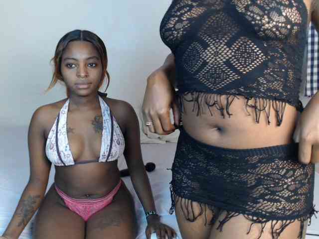 Crystalxebony webcam