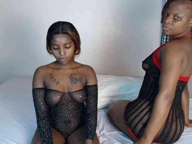 Crystalxebony Live Webcam on BongaCams