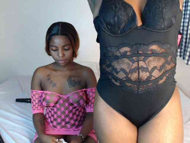 Crystalxebony webcam