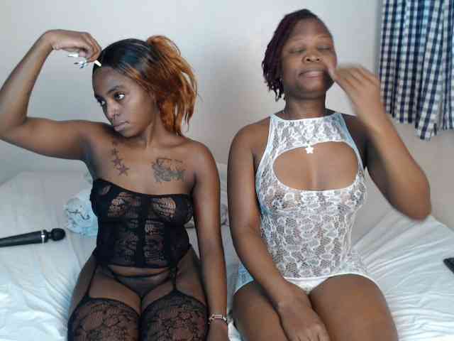 Crystalxebony webcam