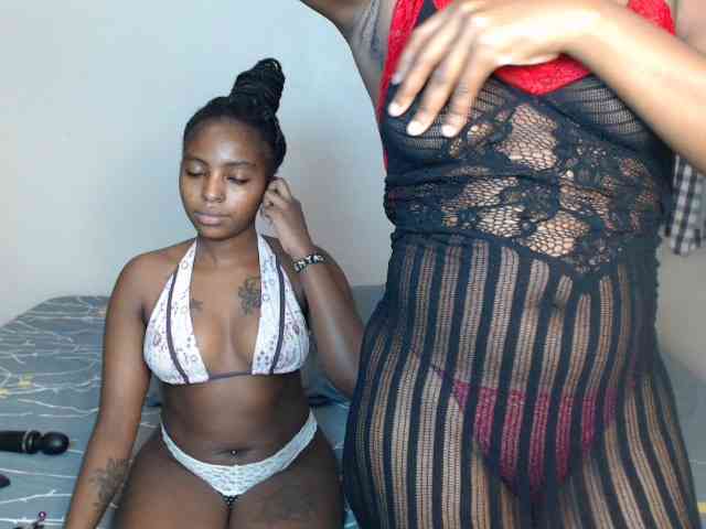 Crystalxebony webcam