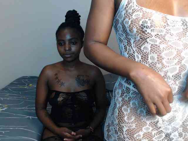 Crystalxebony webcam