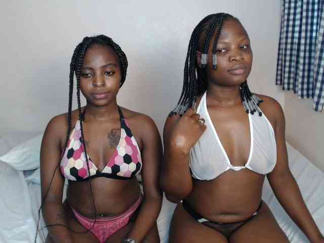 Crystalxebony Live Webcam on BongaCams