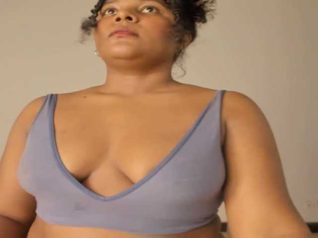 CarolinnaGomez's BongaCams show and profile