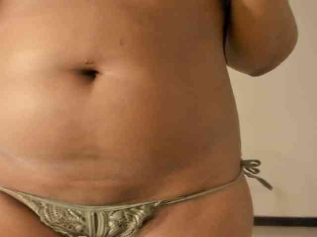 CarolinnaGomez webcam