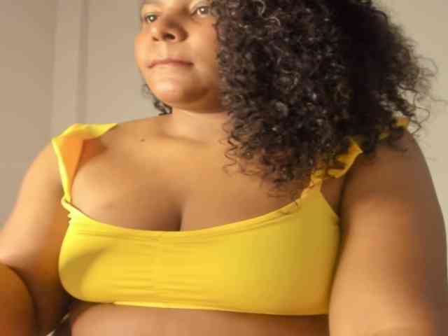 CarolinnaGomez webcam