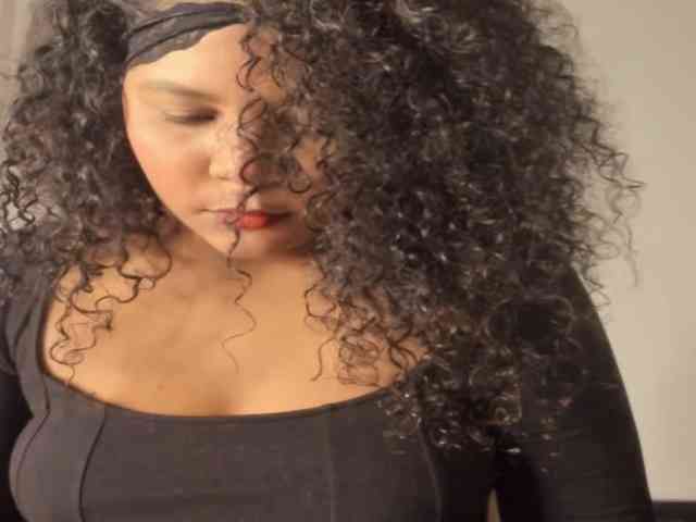 CarolinnaGomez webcam