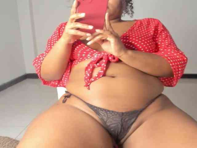 CarolinnaGomez webcam