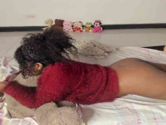 CarolinnaGomez webcam