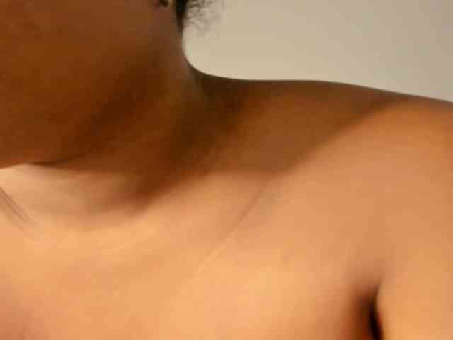 CarolinnaGomez webcam