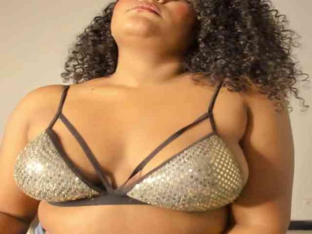 CarolinnaGomez webcam