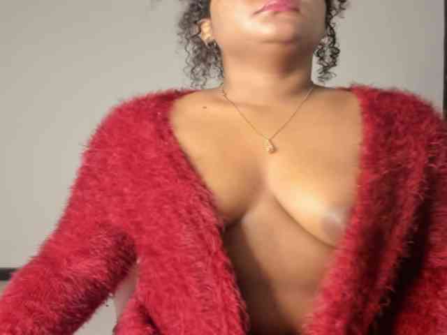 CarolinnaGomez webcam