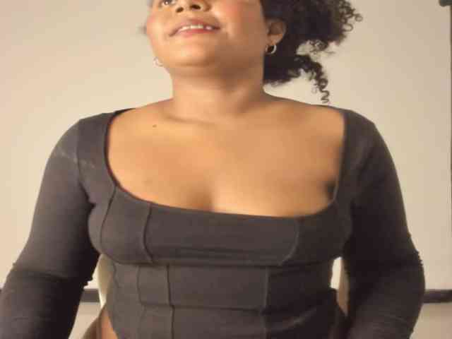 CarolinnaGomez webcam