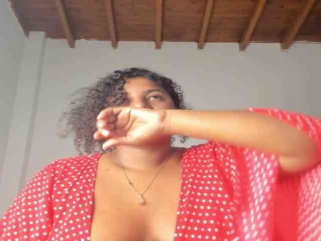 CarolinnaGomez webcam