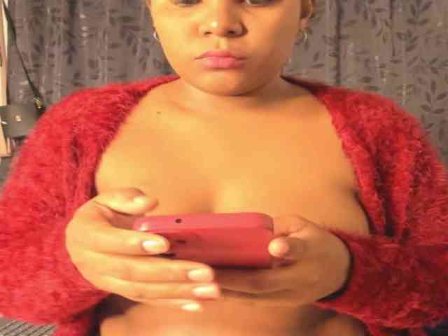 CarolinnaGomez webcam