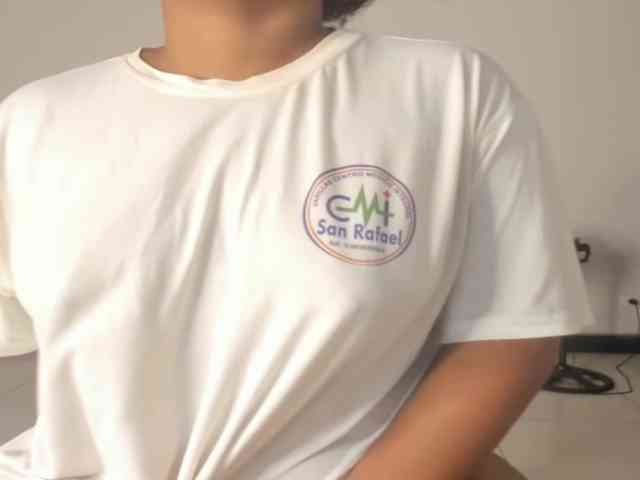 CarolinnaGomez webcam