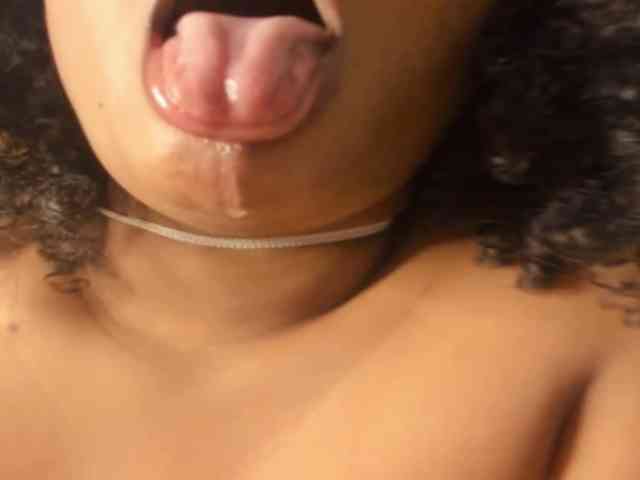 CarolinnaGomez webcam