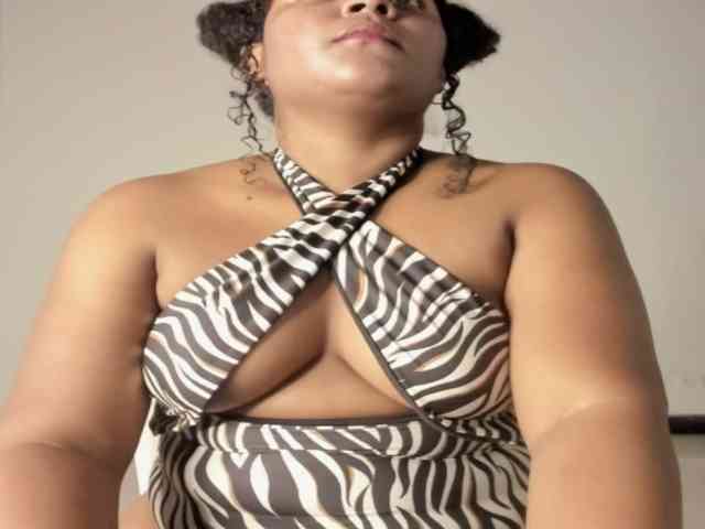 CarolinnaGomez webcam