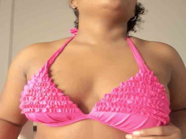 CarolinnaGomez webcam