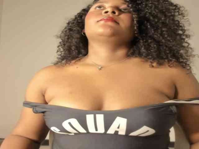 CarolinnaGomez webcam