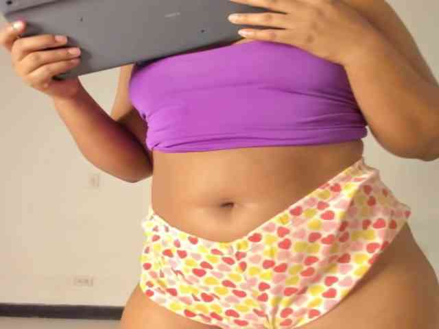 CarolinnaGomez webcam