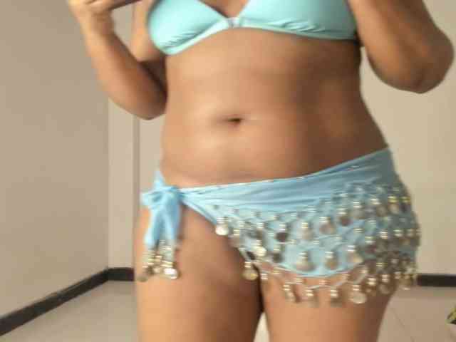 CarolinnaGomez webcam