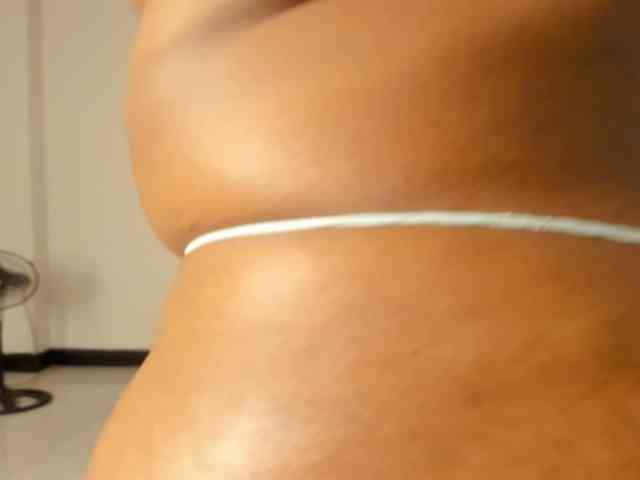 CarolinnaGomez webcam