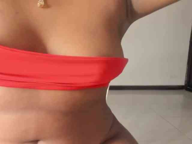 CarolinnaGomez webcam