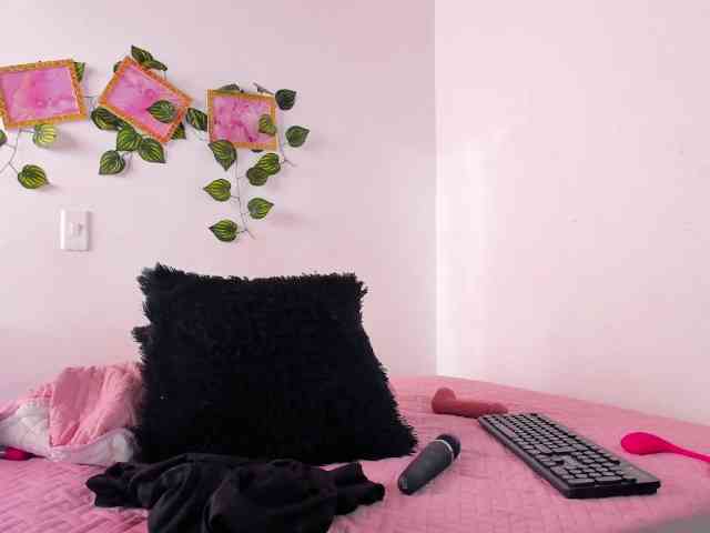 Evelinmiller97 webcam