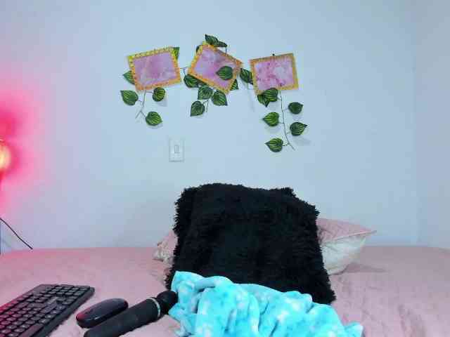Evelinmiller97 webcam