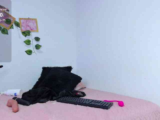 Evelinmiller97 webcam